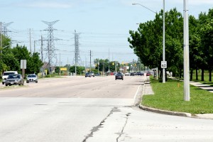 Generous bike lane on Dufferin Wow, just look at the size of that bike lane on Dufferin in Vaughan. Talk about your comfort lanes.