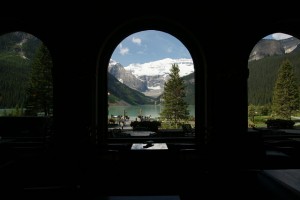 chateau-lake-louise-view-09078s