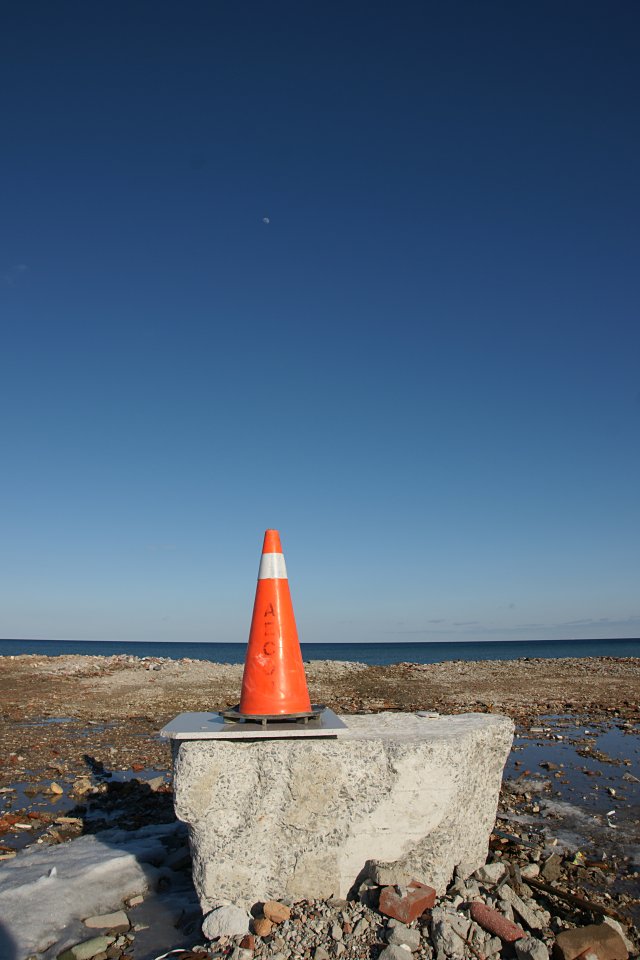Moon & pylon, Leslie Street Spit Moon & pylon, Leslie Street Spit