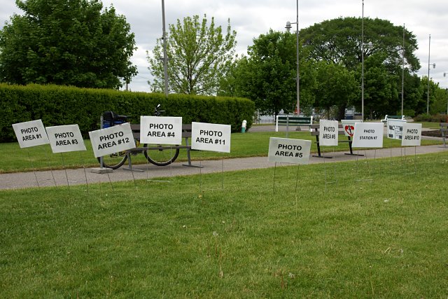 Well-distributed photo areas