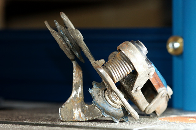 That's one mangled derailleur That's one mangled derailleur