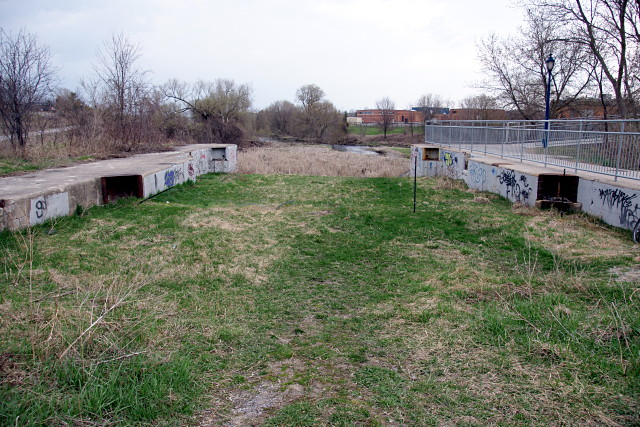 The upper lock has been filled in
