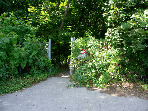 An obvious link to the Waterfront Trail