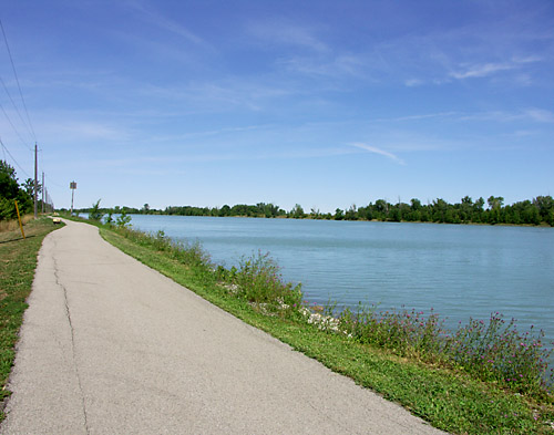 View north along the Welland Canal