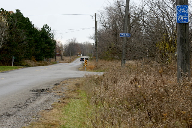 Bikeway network signs at Beare and Plug Hat