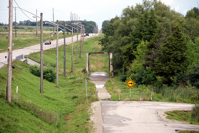 Concrete bowstring bridge outside Guelph