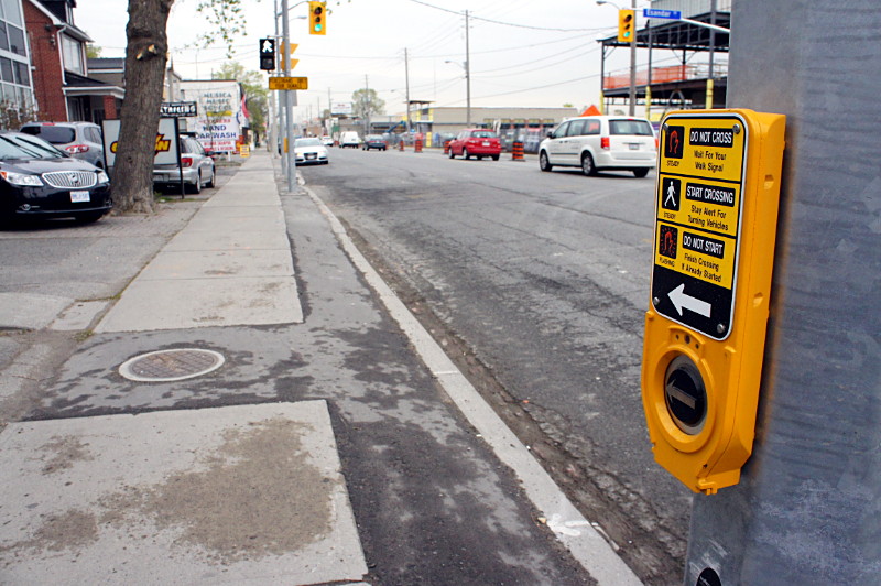 Dumb pedestrian signal